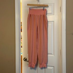 Small NWOT. Joggers with pockets.